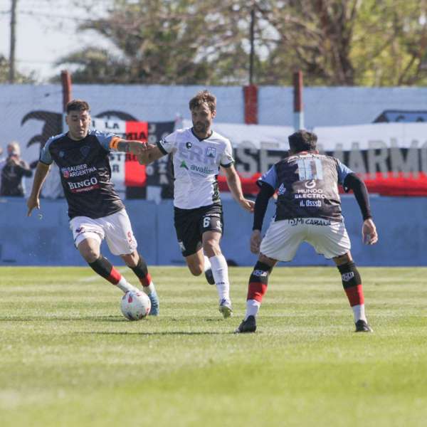 Primera Nacional: Independiente Rivadavia igualó 1-1 con Ferro Carril Oeste  y no se pudo subir a la cima