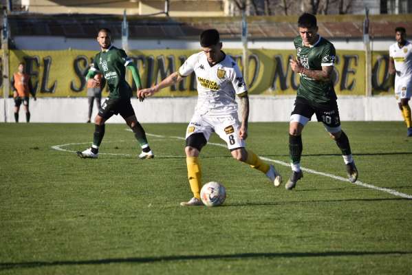 Club Ferro Carril Oeste vs. Deportivo Santamarina 1:0